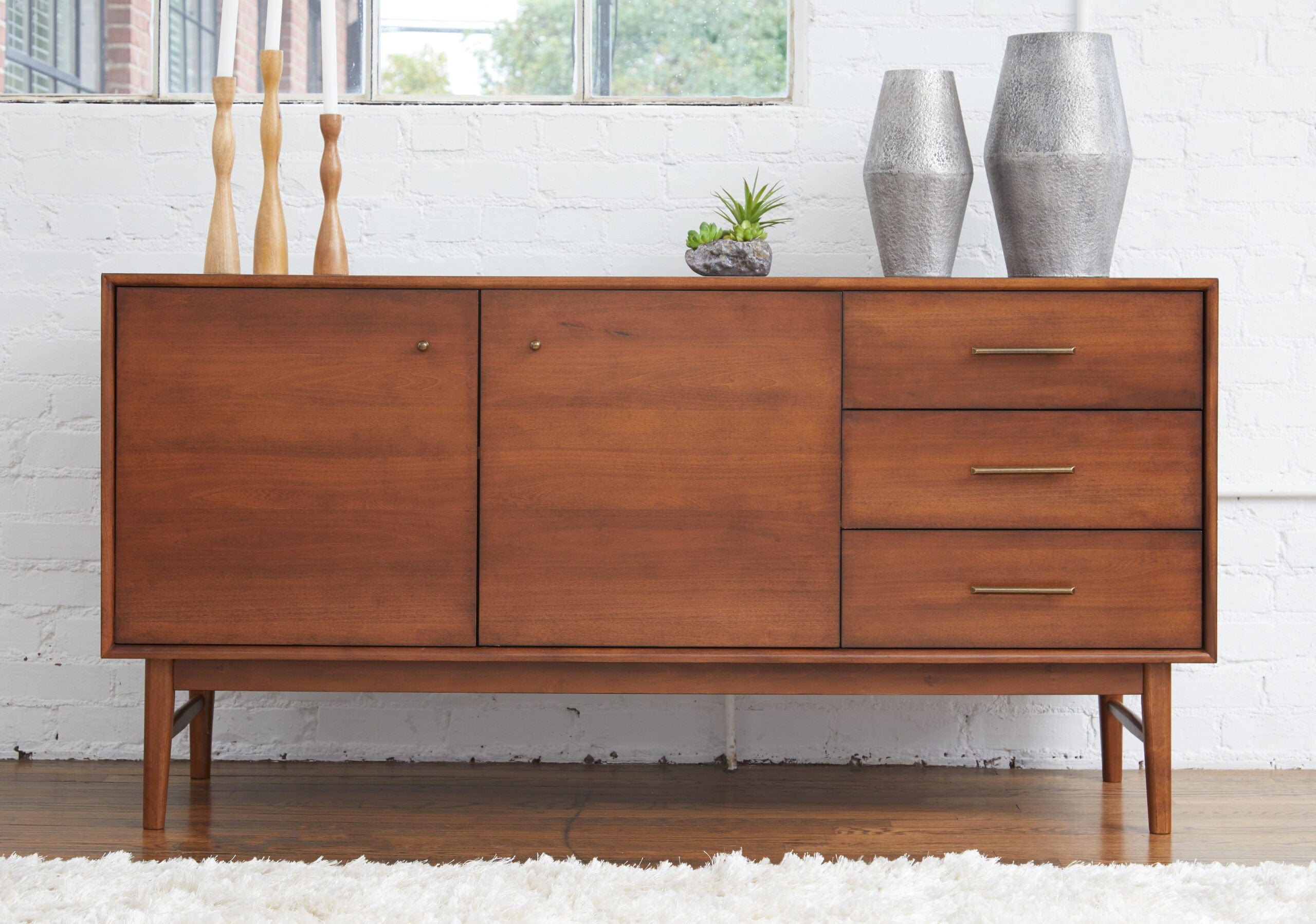 Unique  Lavina Sideboard 63x32x18" LVNA-4065
